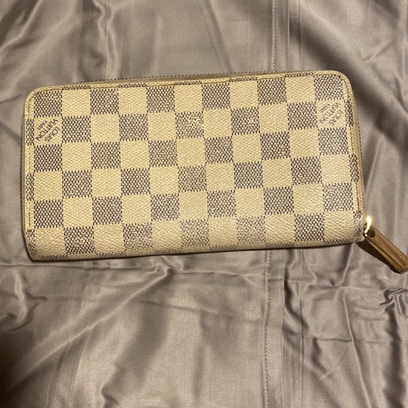 Authentic Louis Vuitton Damier Azur Zippy Long Wallet - Picture 2 of 13